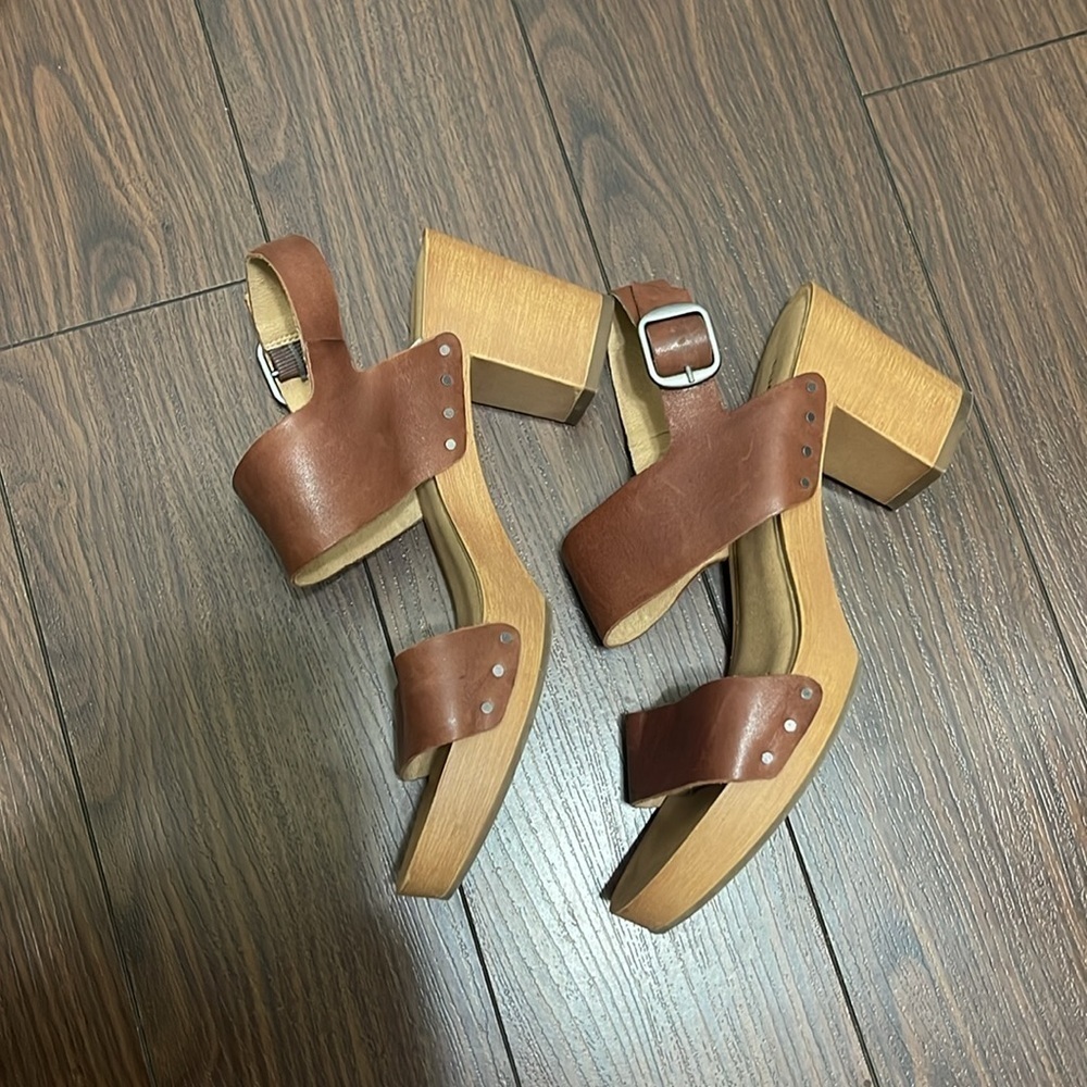 Lucky Brand Wood Block Heel Sandal Size 8 - Picture 4 of 9